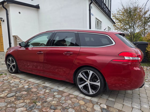 Peugeot 308 SW 2015