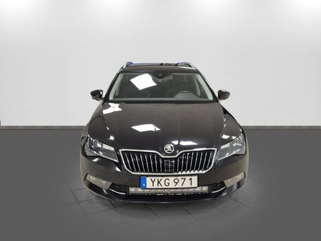 Skoda Superb 2017 – bild 2