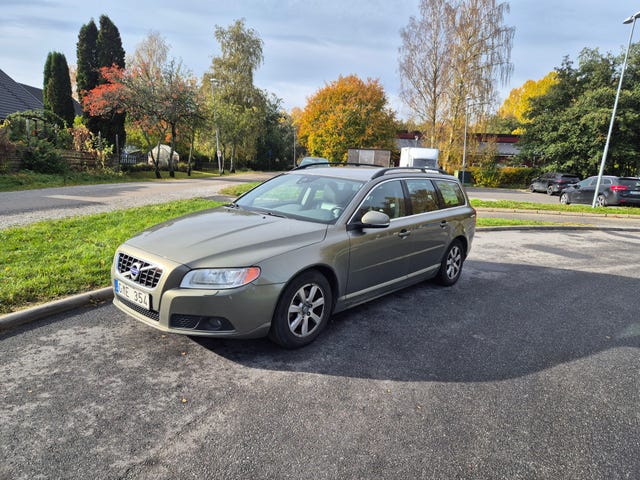 Volvo V70 2012