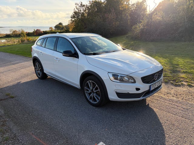 Volvo V60 Cross Country 2017