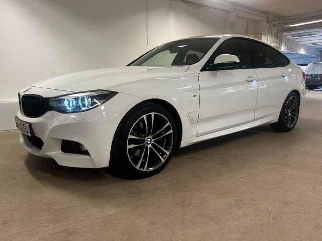 BMW 330i 2017