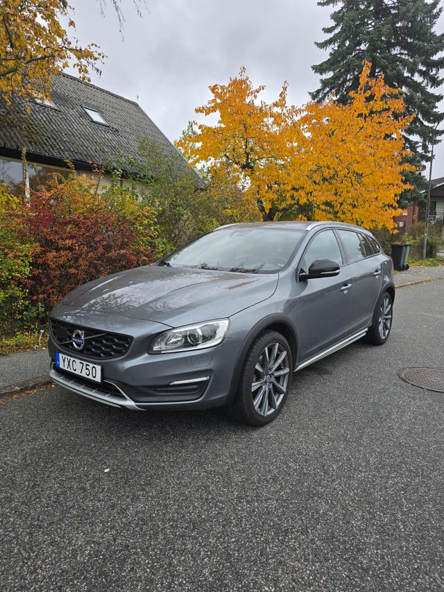 Volvo V60 Cross Country 2018