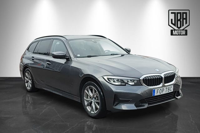 BMW 330e 2022