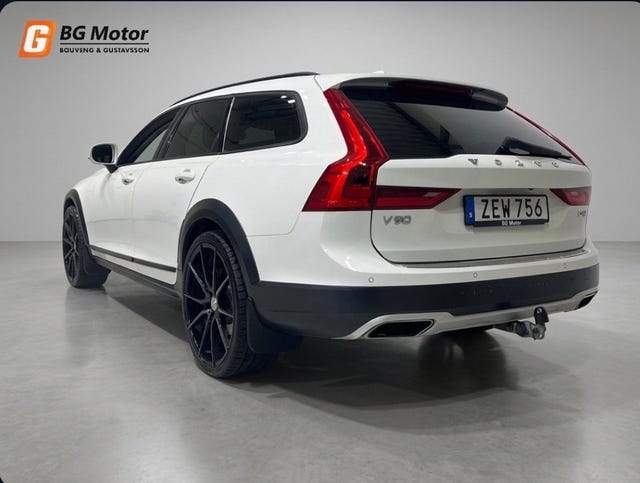Volvo V90 Cross Country 2018 – bild 3