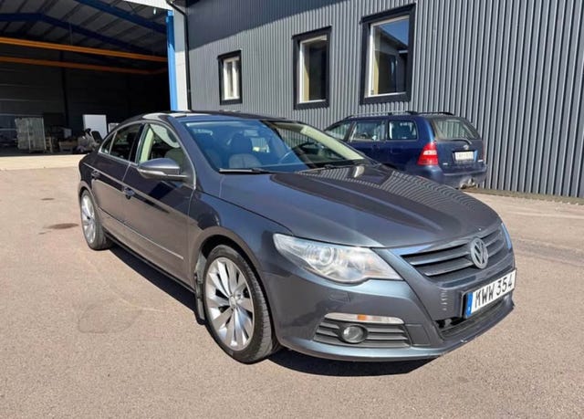 Volkswagen Passat CC 2011