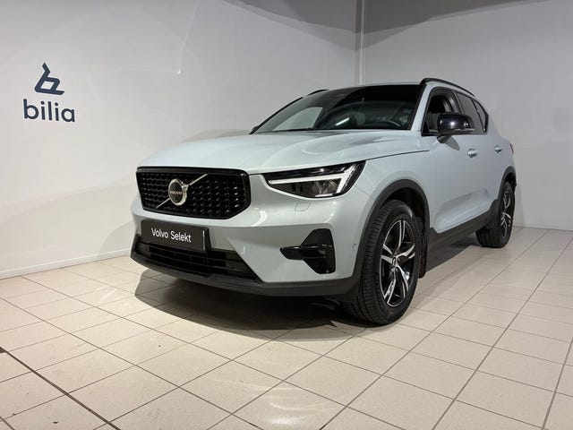 Volvo XC40 2025