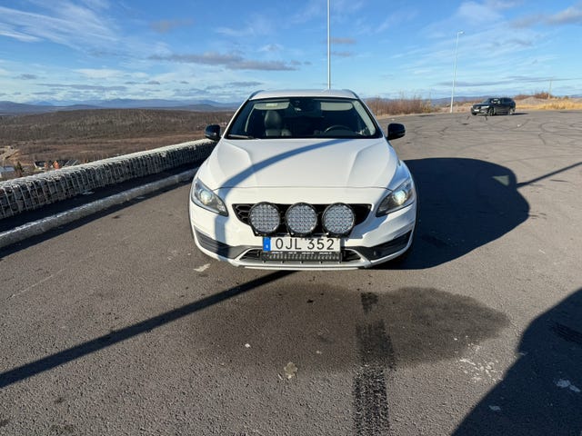 Volvo V60 Cross Country 2017 – bild 2