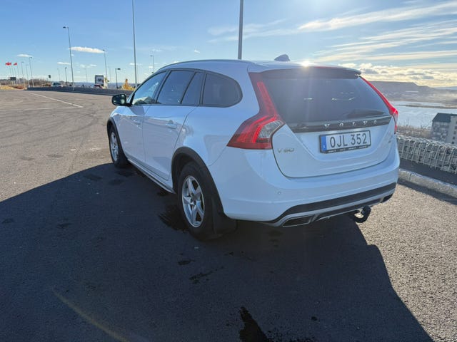 Volvo V60 Cross Country 2017 – bild 3