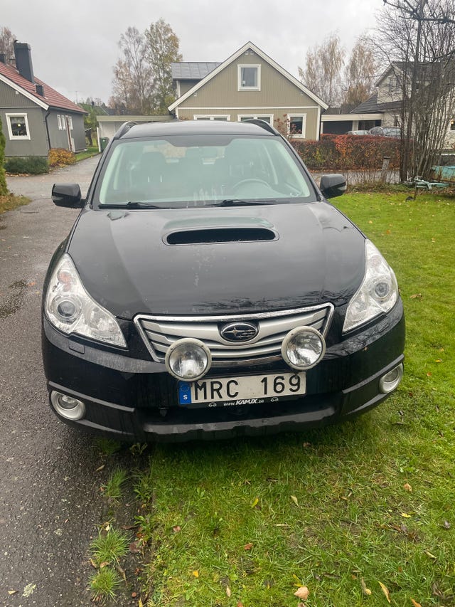 Subaru Outback 2011