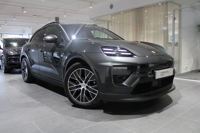 Porsche Macan 2025