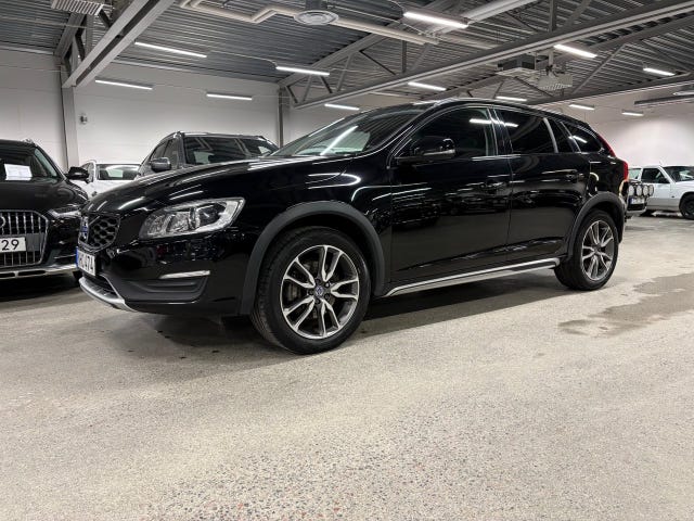 Volvo V60 Cross Country 2017