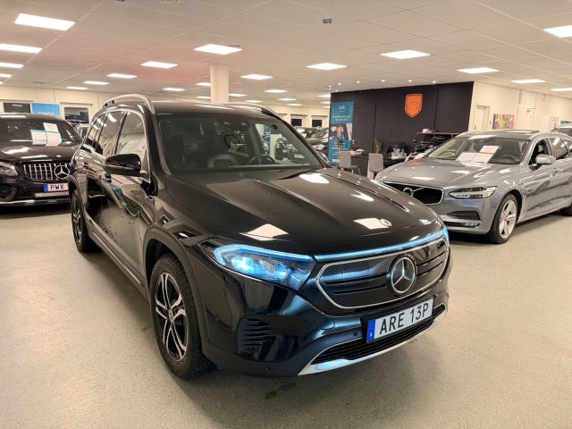 Mercedes-Benz EQB 300 2022