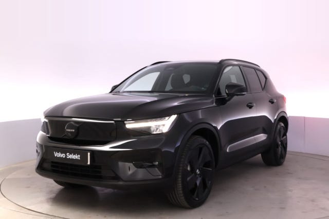 Volvo EX40 2025
