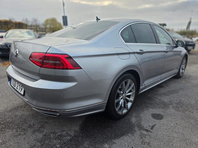 Volkswagen Passat 2018 – bild 3