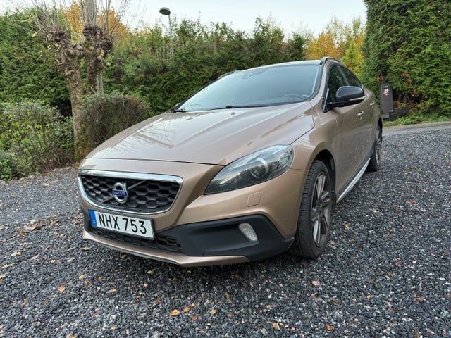 Volvo V40 Cross Country 2014