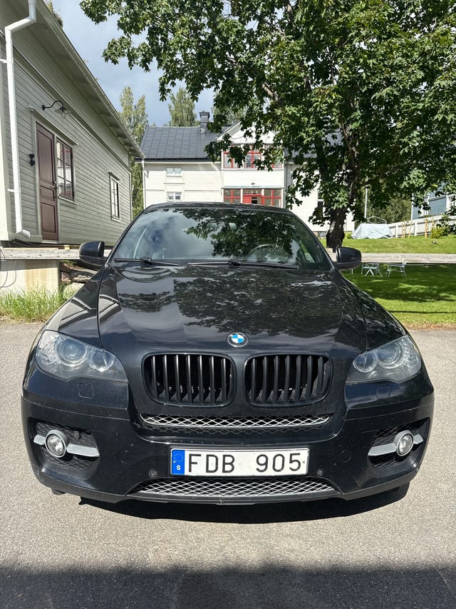BMW X6 2011