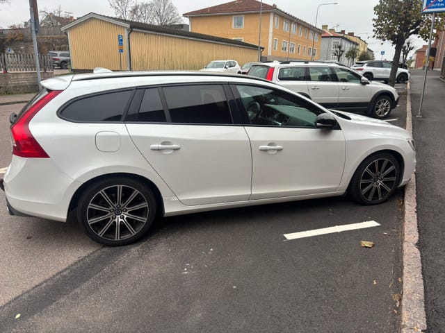 Volvo V60 2015 – bild 3