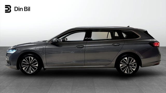Skoda Superb 2025 – bild 2
