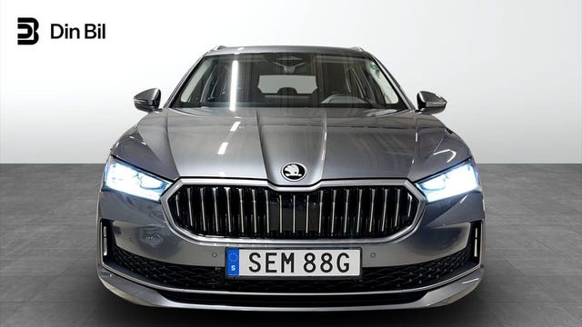 Skoda Superb 2025 – bild 4
