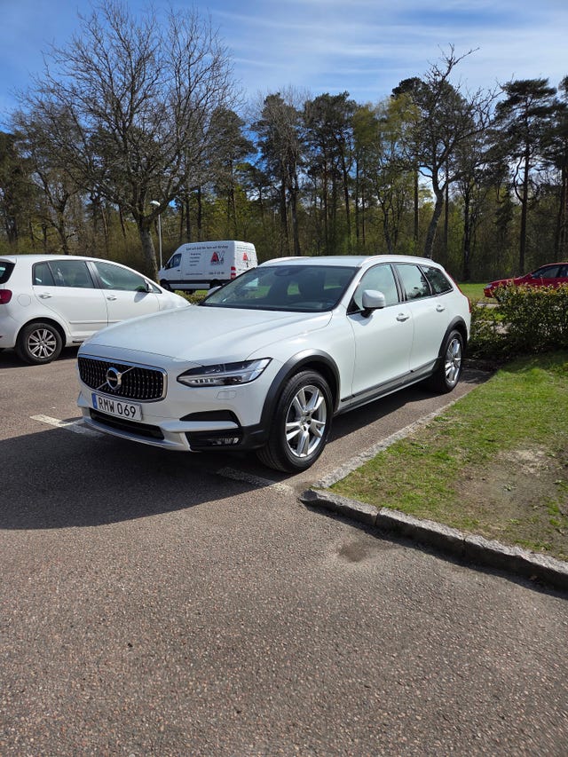 Volvo V90 Cross Country 2018 – bild 2