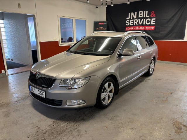 Skoda Superb 2012