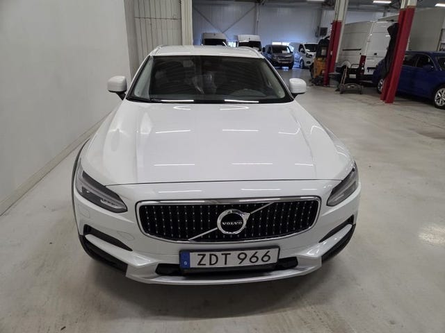 Volvo V90 Cross Country 2018 – bild 2