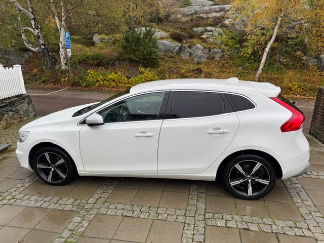 Volvo V40 2018
