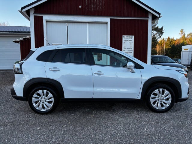 Suzuki S-Cross 2023