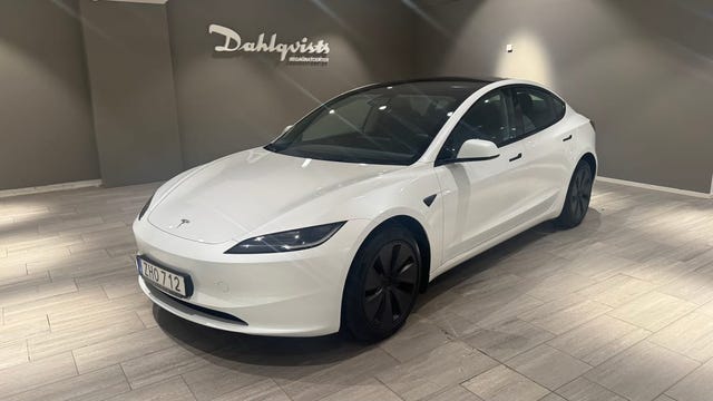Tesla Model 3 2024