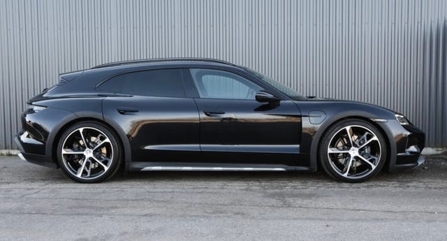Porsche Taycan 4 2025