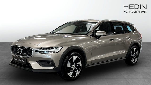 Volvo V60 Cross Country 2021