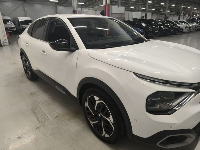 Citroen C4 2023 – bild 3