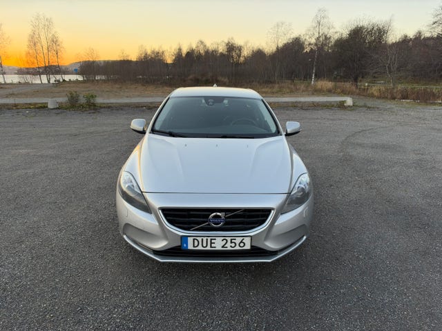 Volvo V40 2015