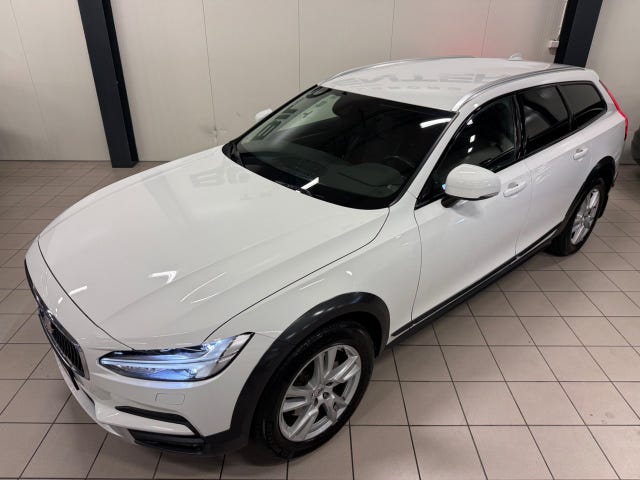 Volvo V90 Cross Country 2018 – bild 2