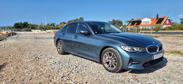 BMW 330e 2021