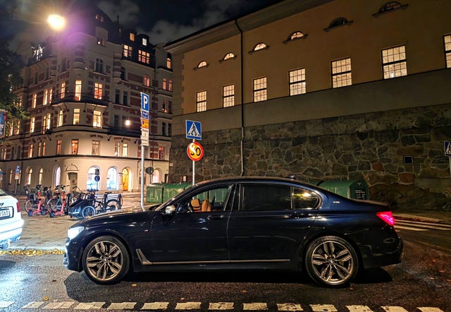 BMW M760Li 2017