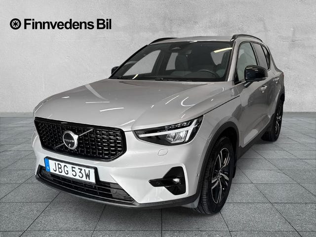 Volvo XC40 2025