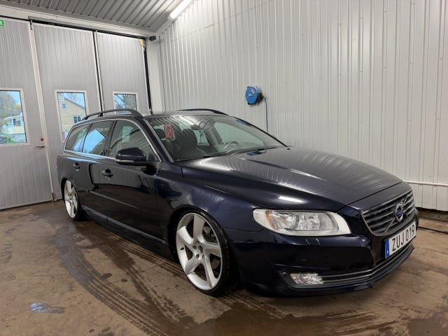 Volvo V70 2016