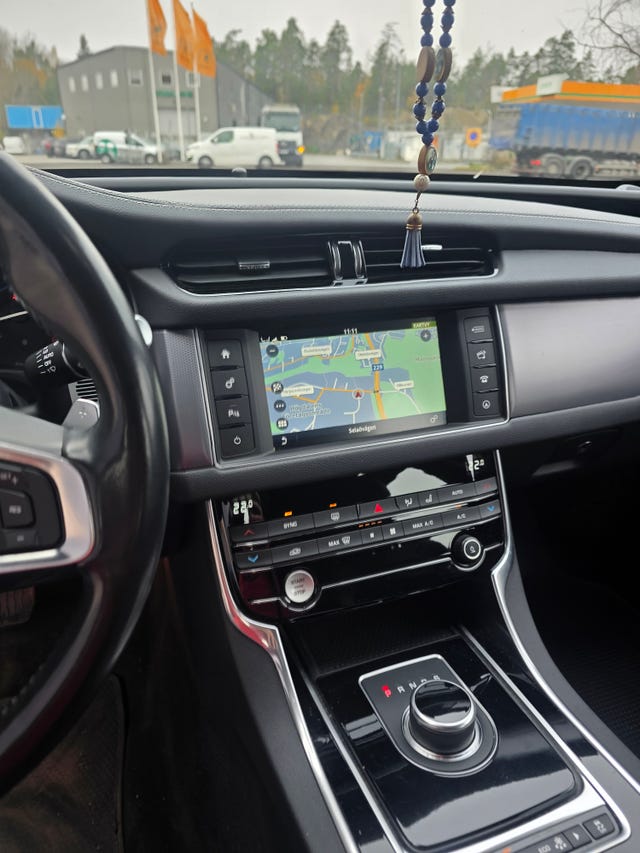 Jaguar XF 2018