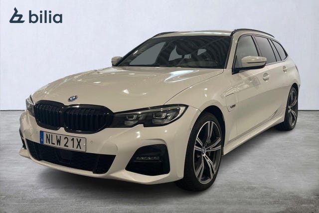 BMW 330e 2022