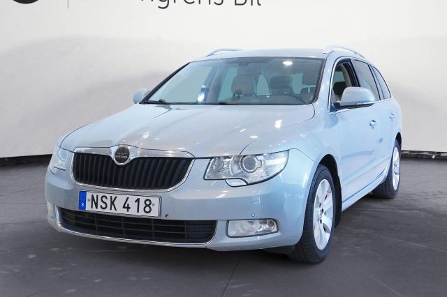 Skoda Superb 2011