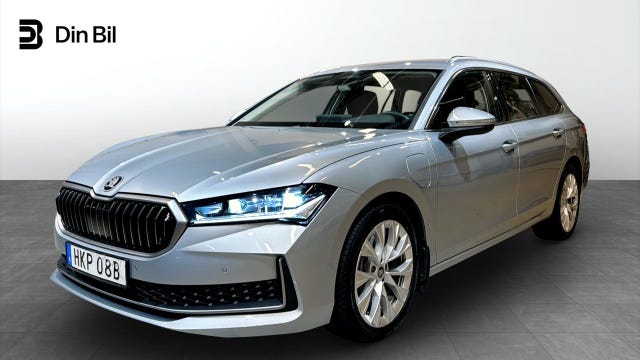 Skoda Superb 2025