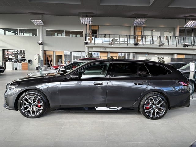BMW 530e 2026 – bild 3