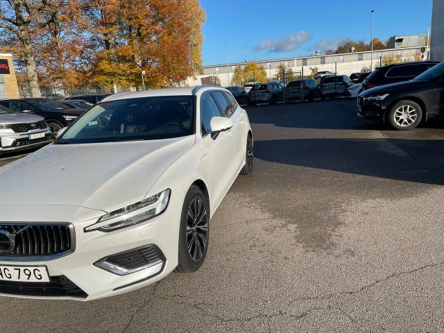Volvo V60 2023