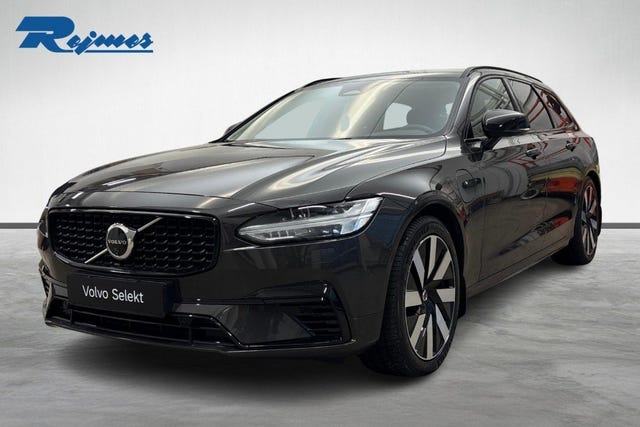 Volvo V90 2025