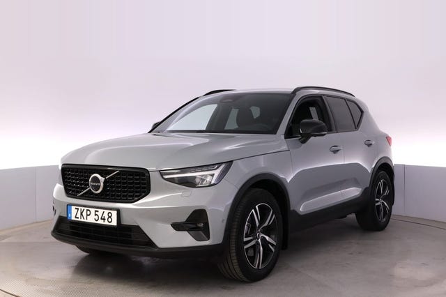 Volvo XC40 2025