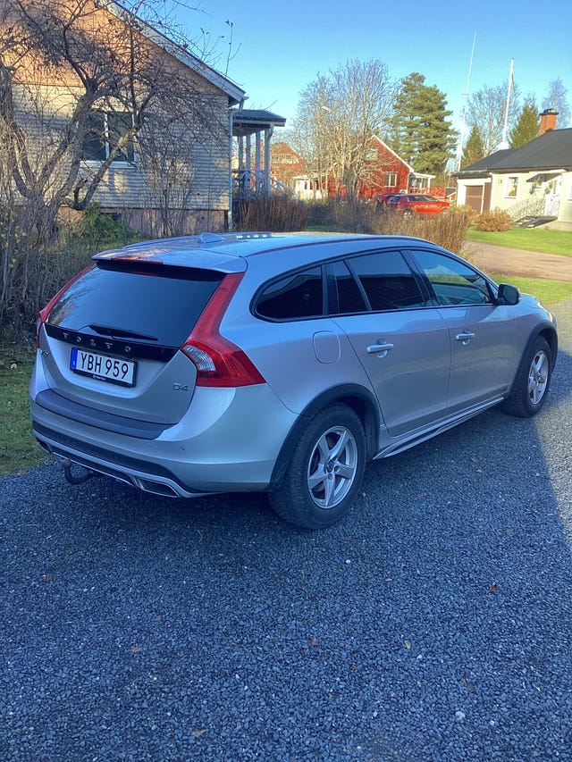 Volvo V60 Cross Country 2016