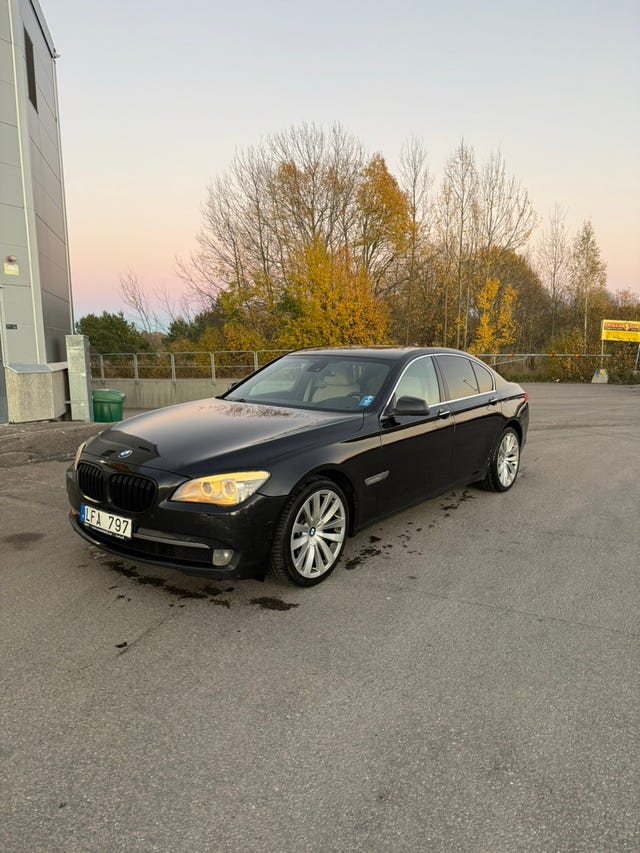 BMW 730d 2011