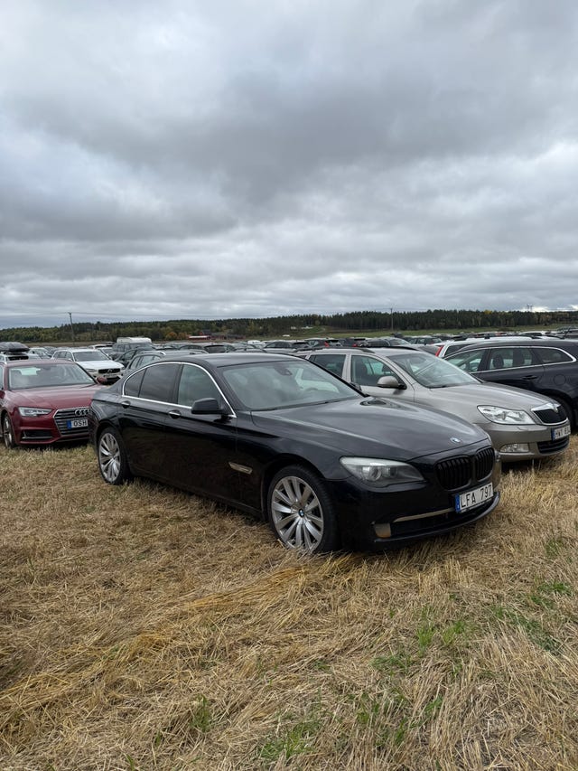 BMW 730d 2011