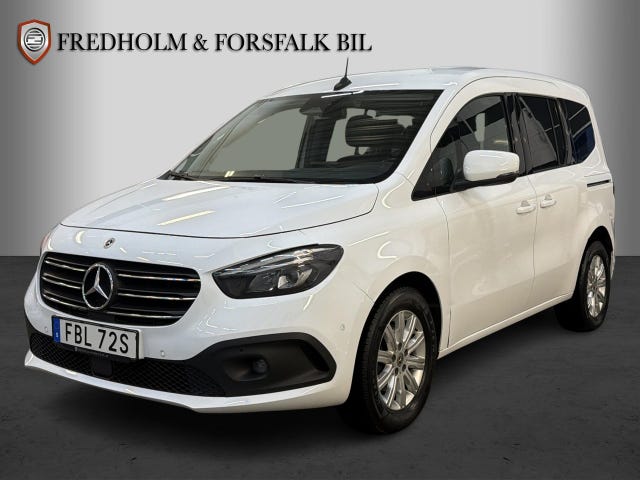Mercedes-Benz T 180 d 2023